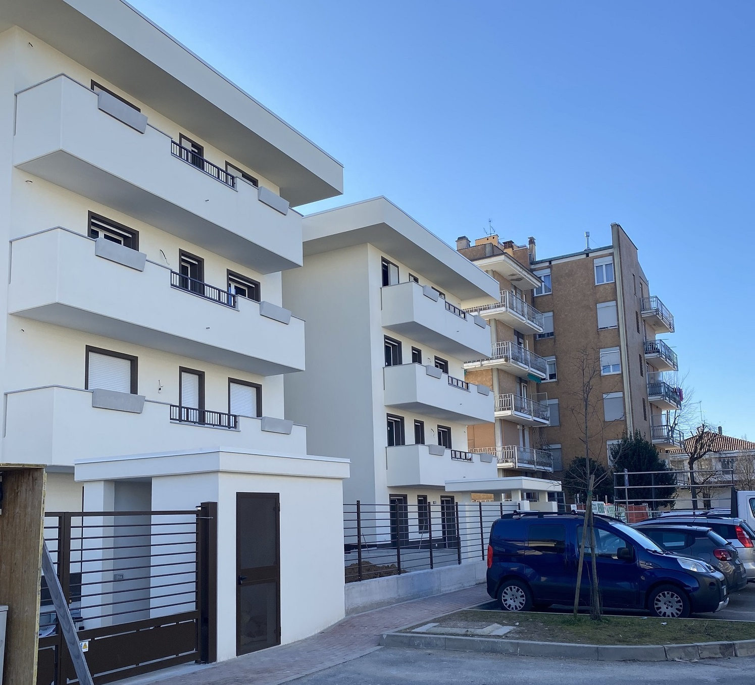 Edificio residenziale con impianto geotermico in Caronno Pertusella (VA)